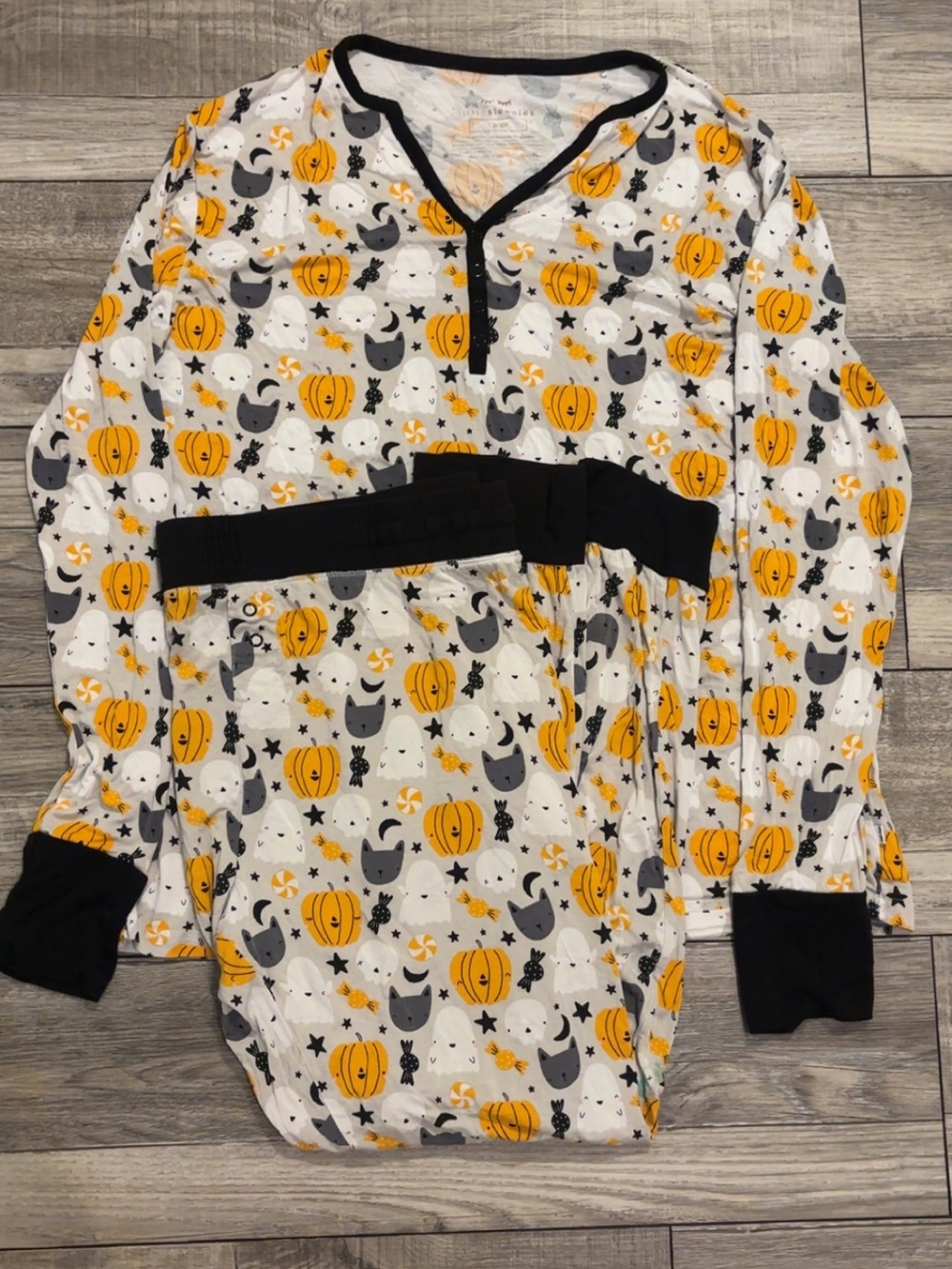 Little Sleepies Boo Crew Halloween Pajama Set Size L/XL - Picture 1 of 8